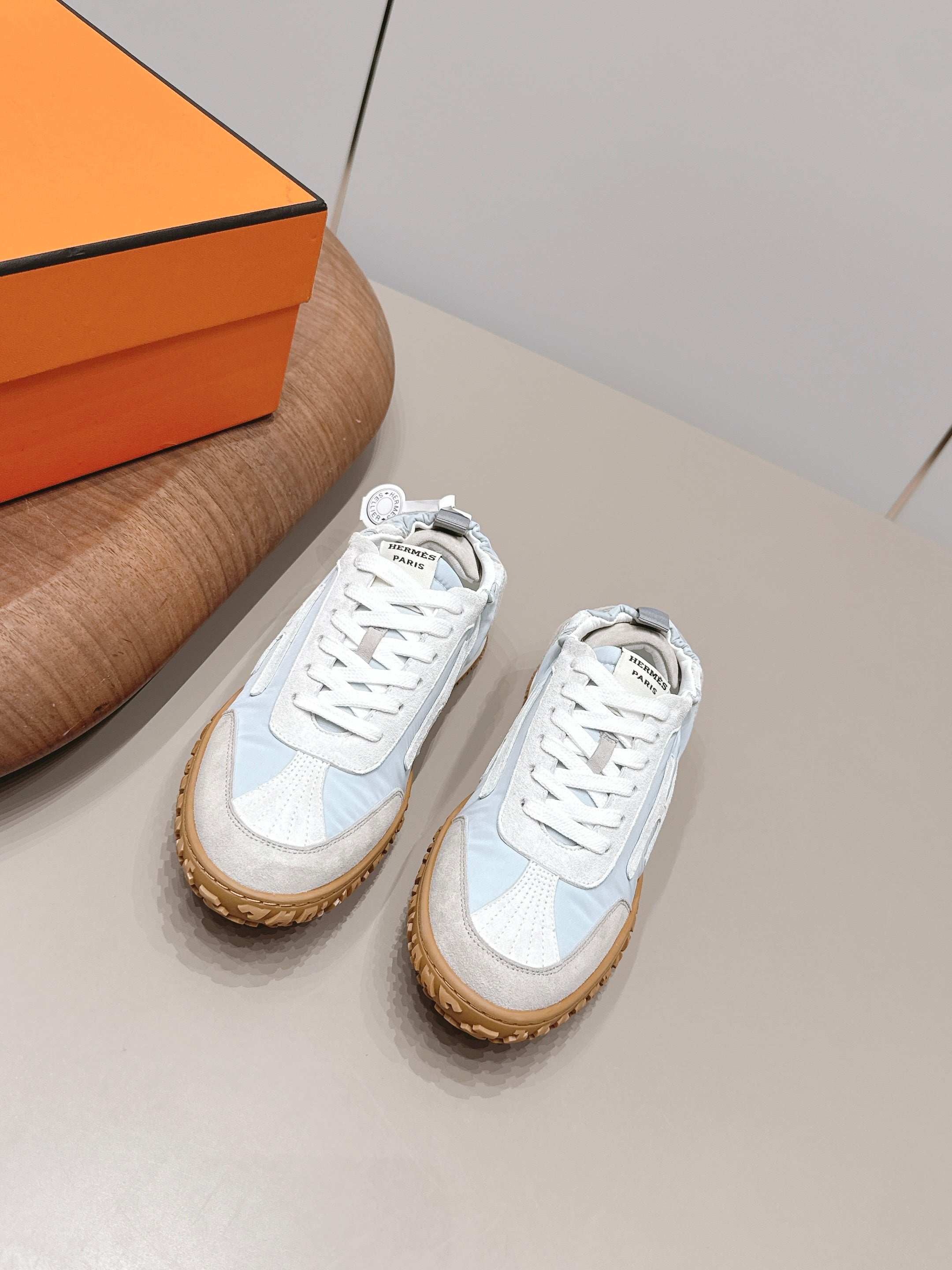 HM 26S BOUNCING SNEAKERS IN ICE BLUE NYLON AND LIGHT GREY SUEDE