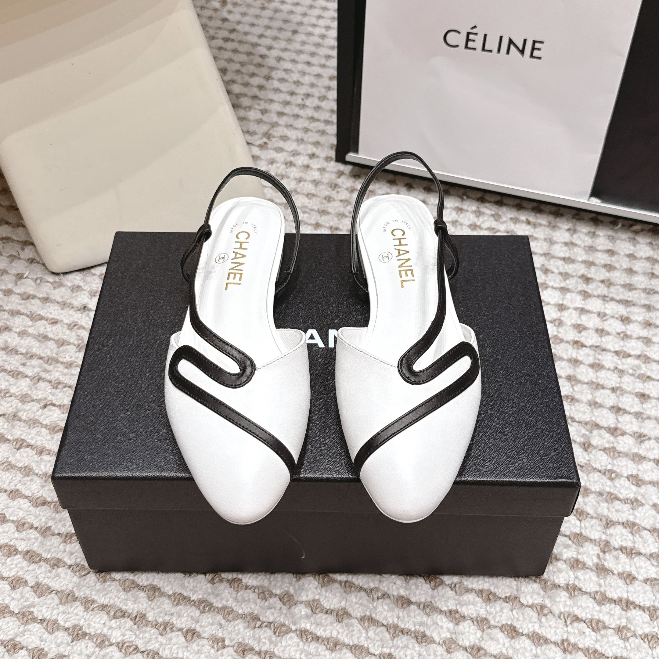CHANEL 26S SLINGBACK FLATS IN WHITE CALFSKIN WITH BLACK TRIM