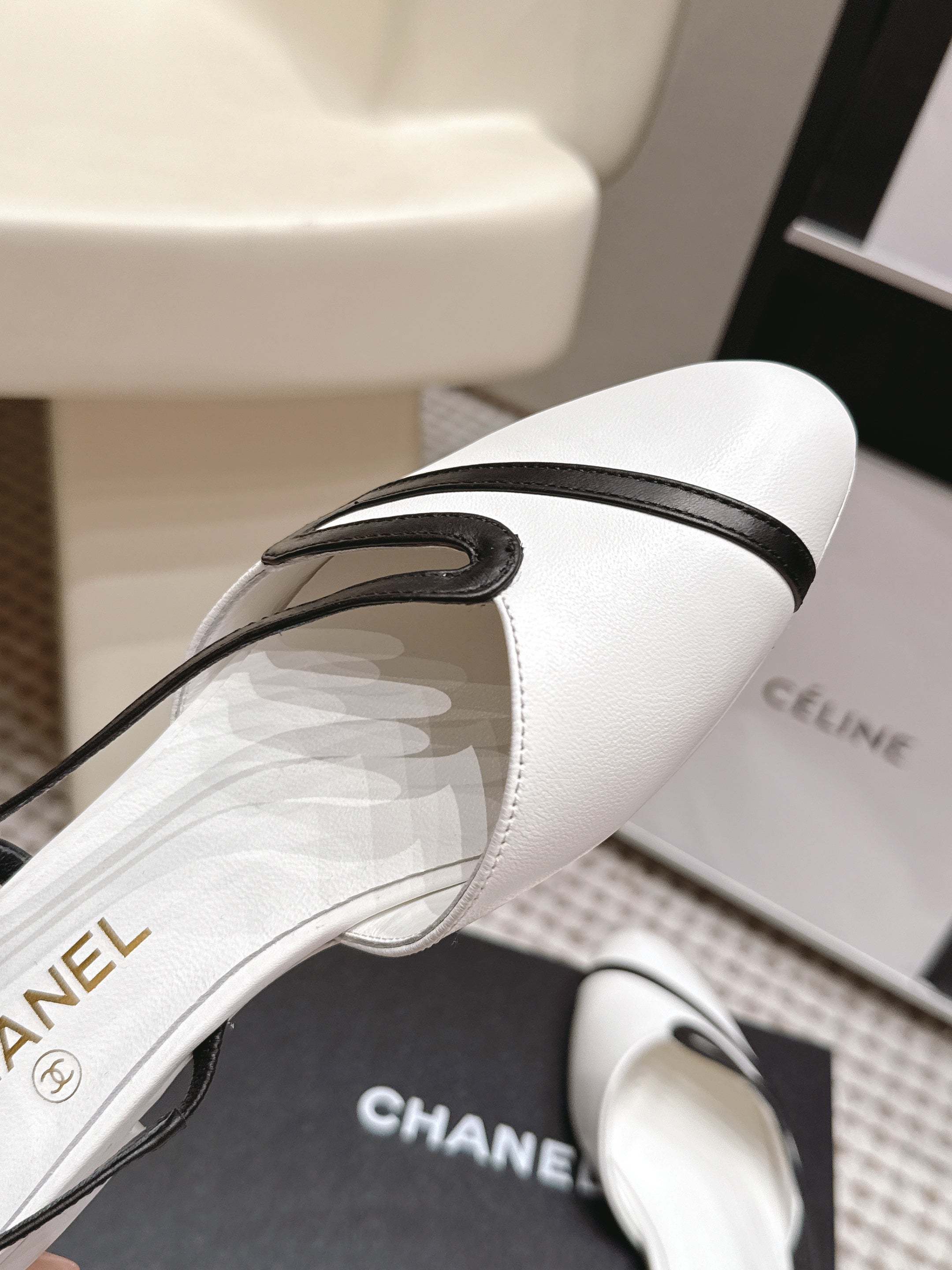 CHANEL 26S SLINGBACK FLATS IN WHITE CALFSKIN WITH BLACK TRIM