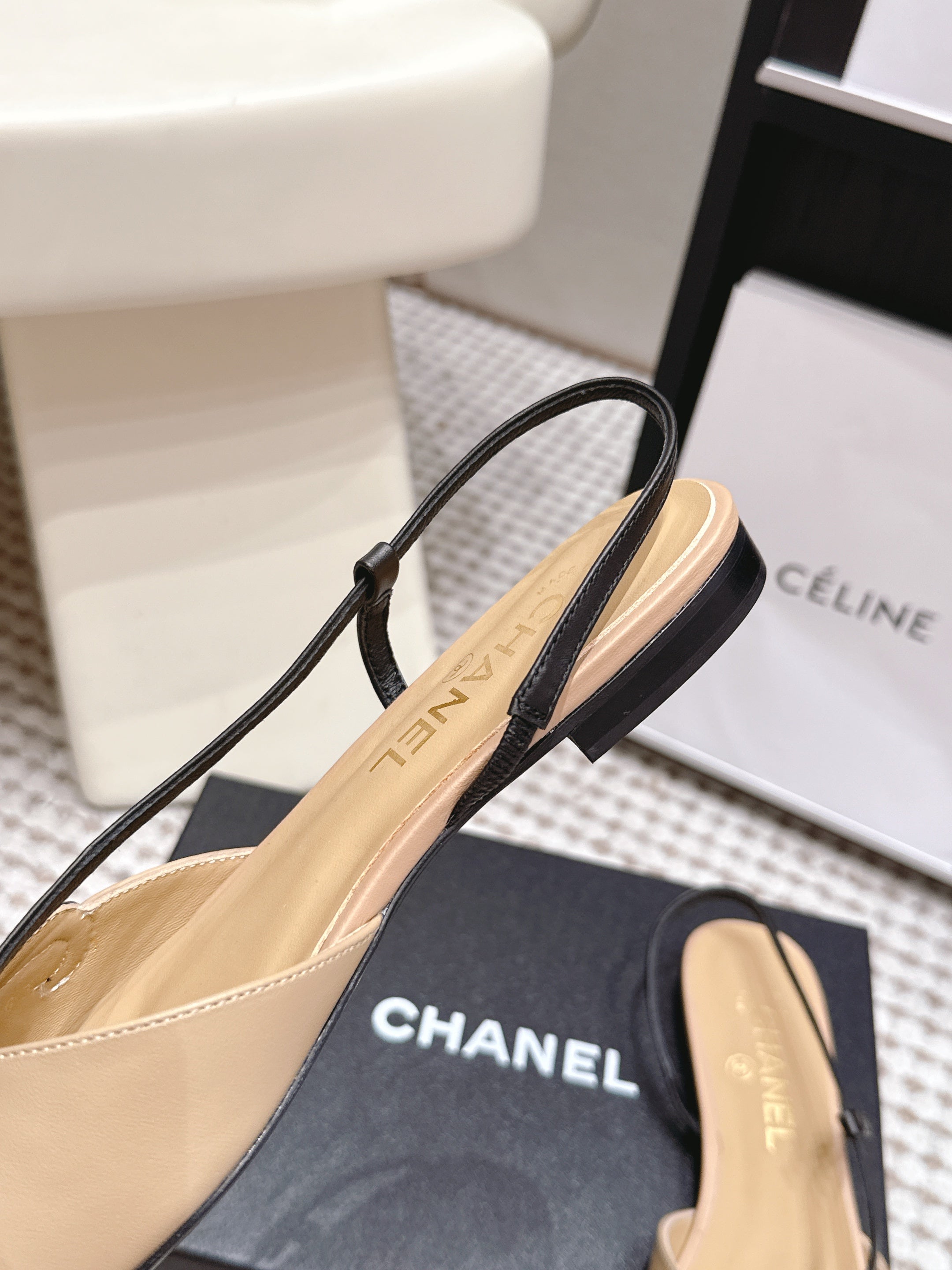 CHANEL 26S SLINGBACK FLATS IN BEIGE CALFSKIN WITH BLACK TRIM