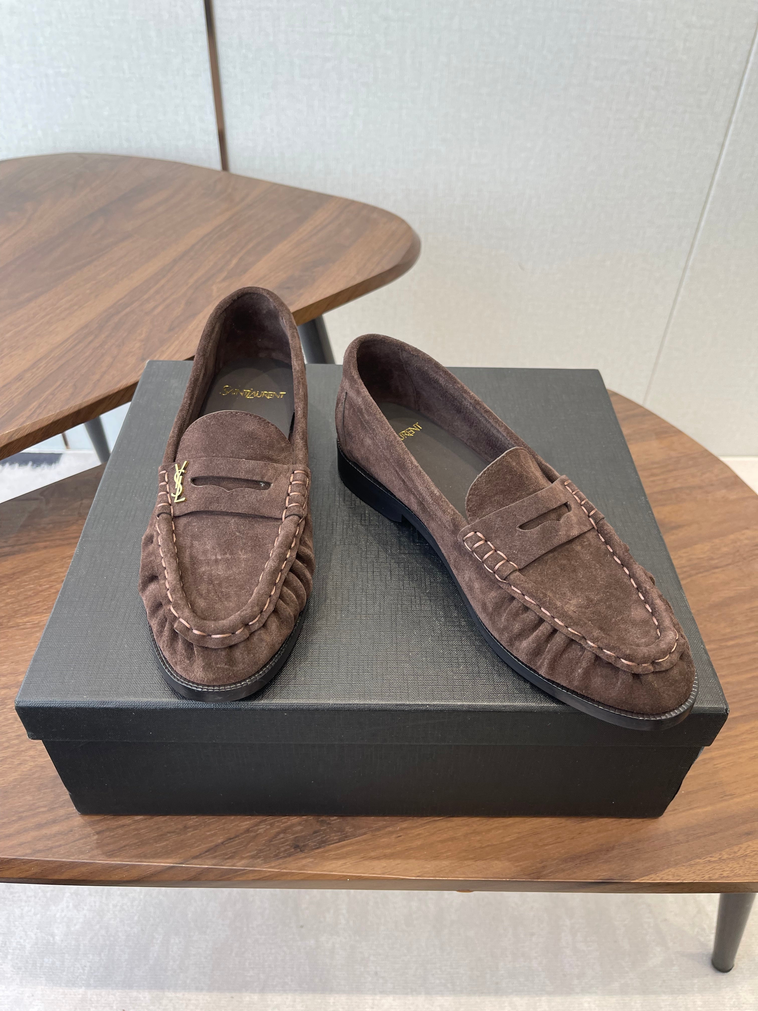 YSL 26S LOAFER IN EARTH BROWN SUEDE