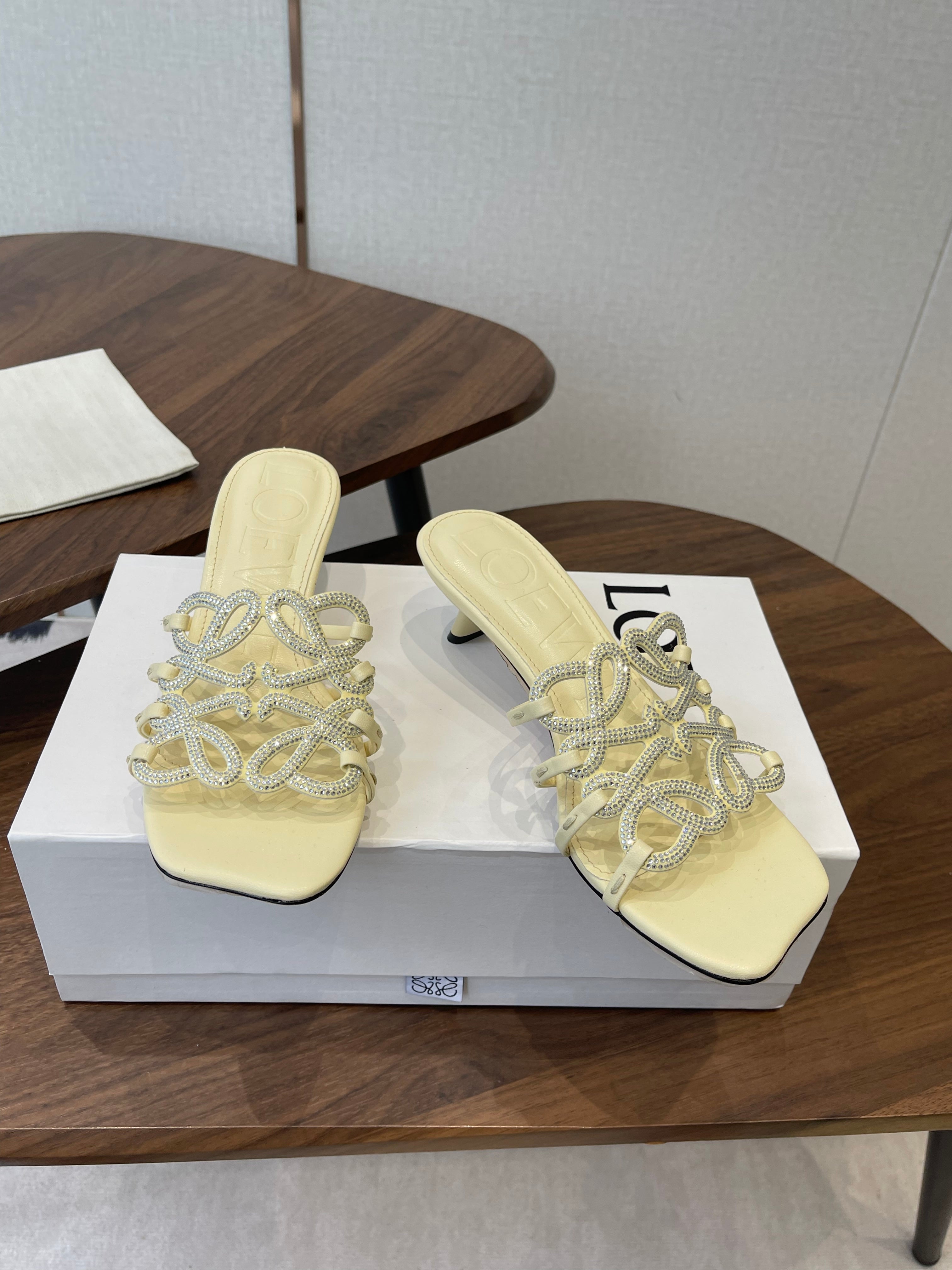 LOEWE 26S HIGH HEEL SANDALS IN LIGHT YELLOW CALFSKIN WITH CRYSTALS