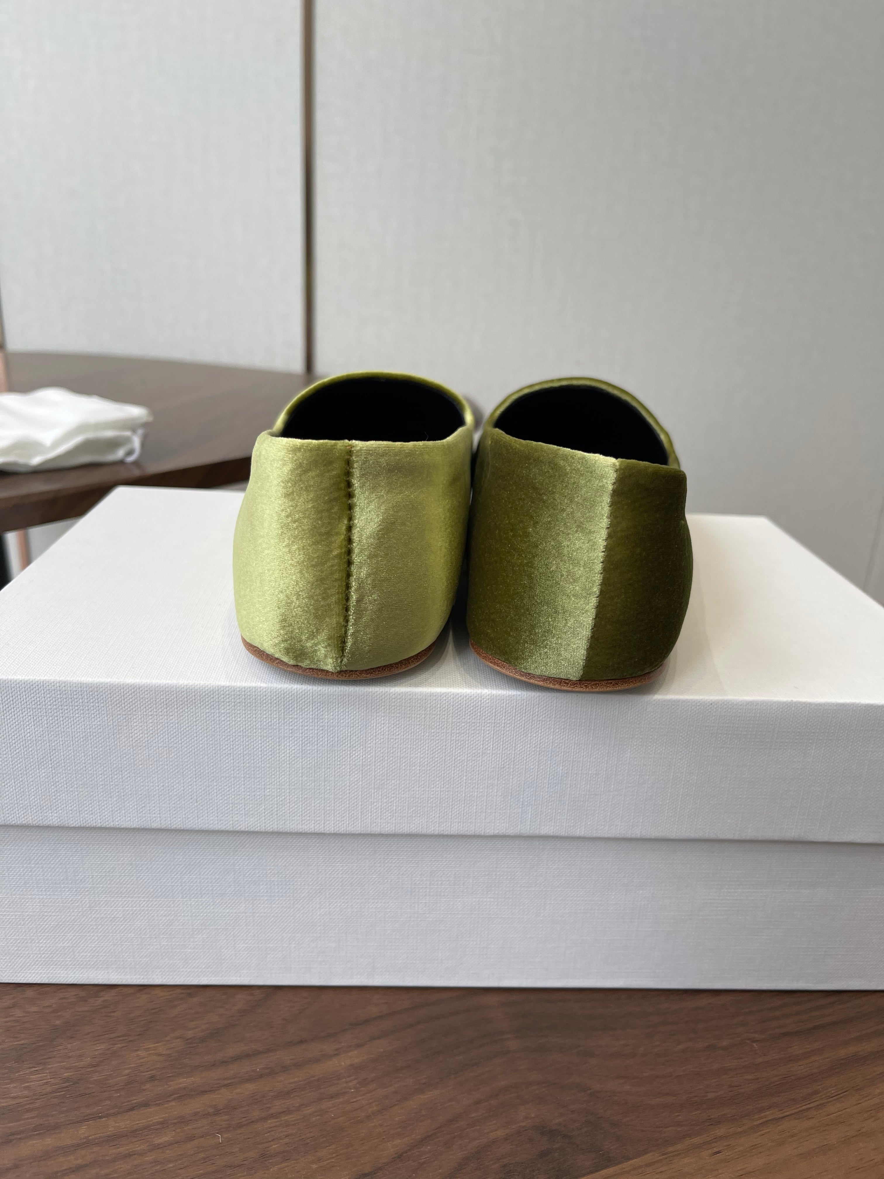 THE ROW 26S BALLET FLATS IN LIGHT OLIVE GREEN VELVET