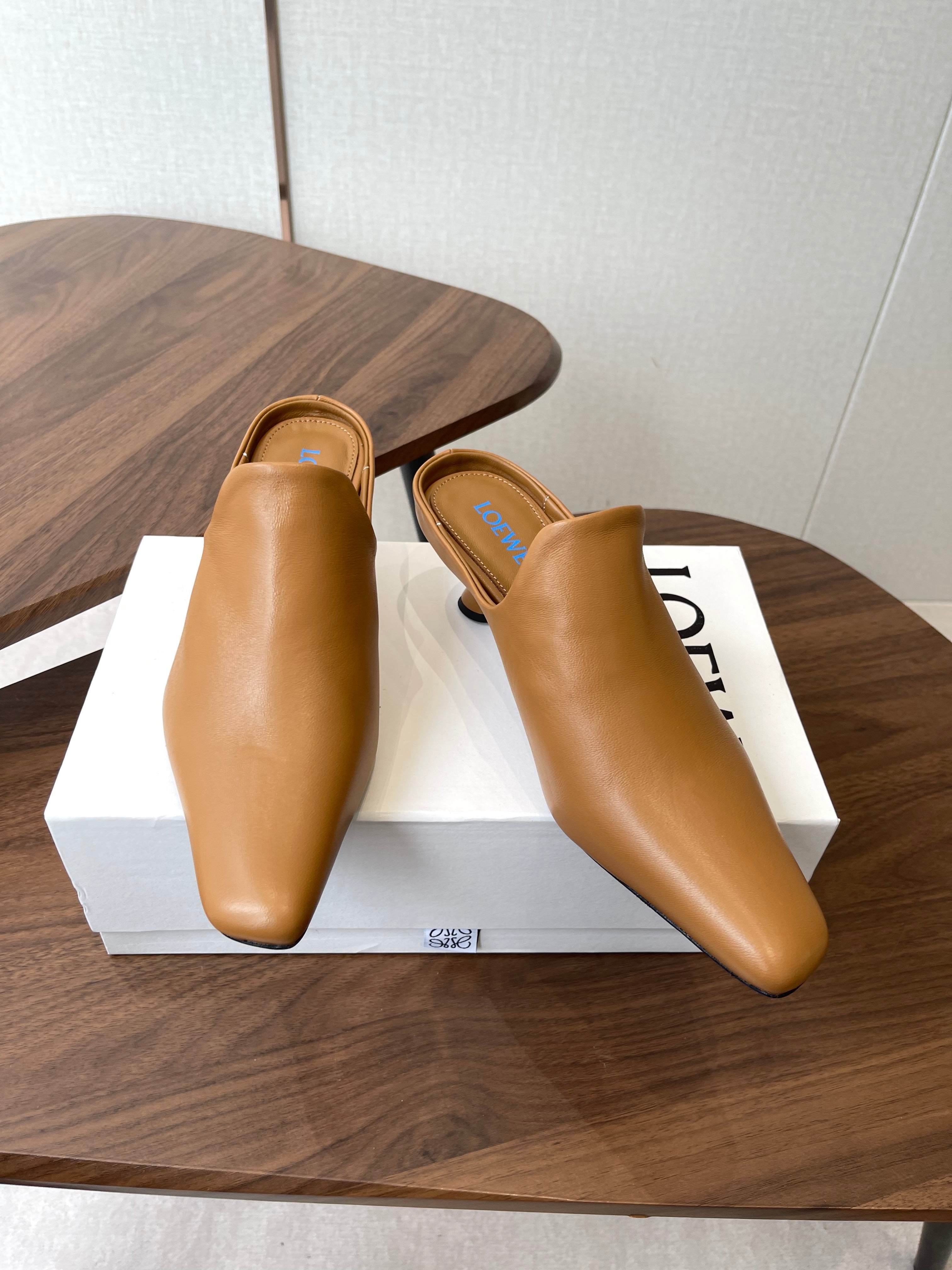 LOEWE 26S EMILY MULE 55MM IN TAN BROWN CALFSKIN