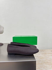 BOTTEGA VENETA 26S BALLET FLATS IN DARK BROWN WOVEN LAMBSKIN