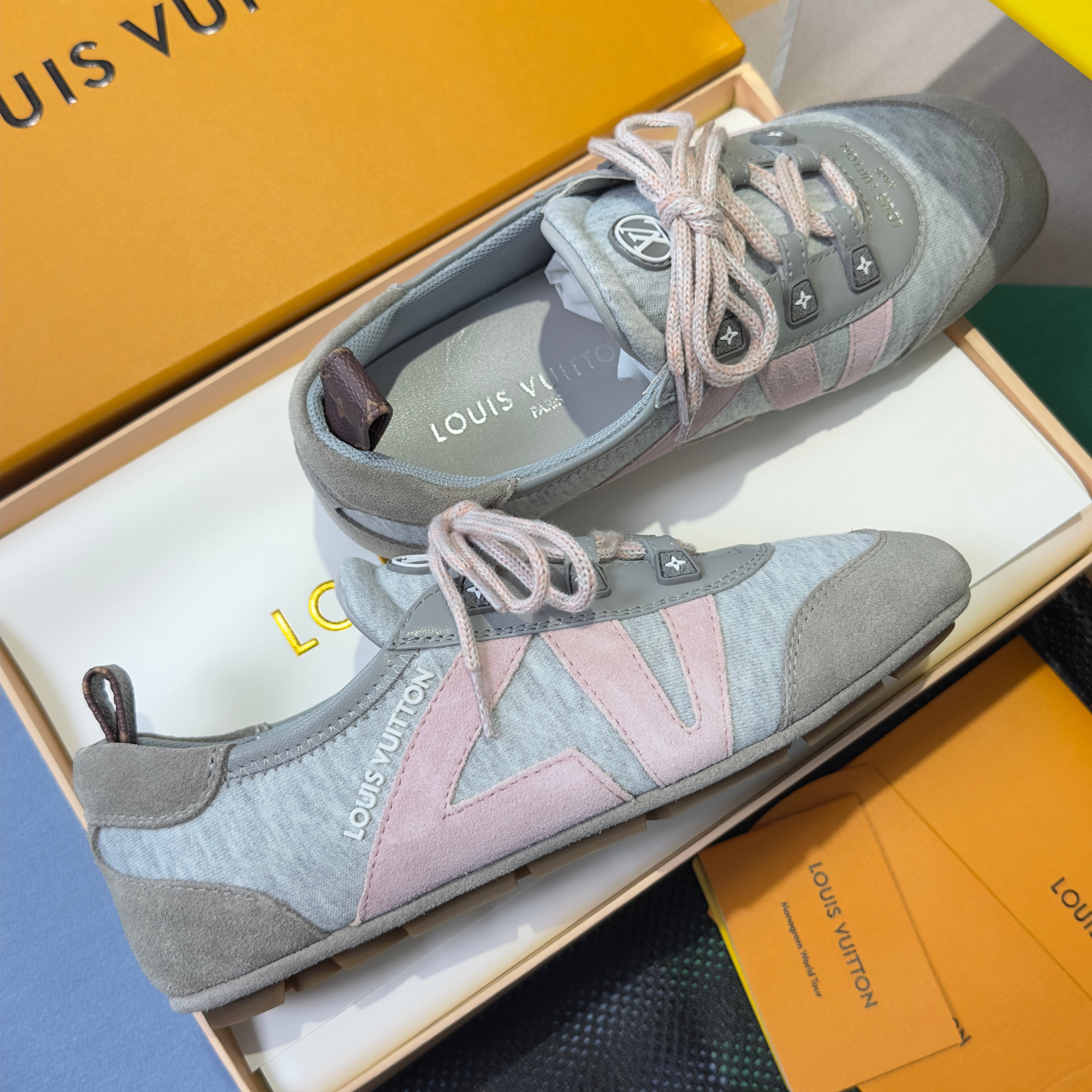 LV 26S SNEAKERINA SNEAKERS IN GREY FABRIC AND SUEDE