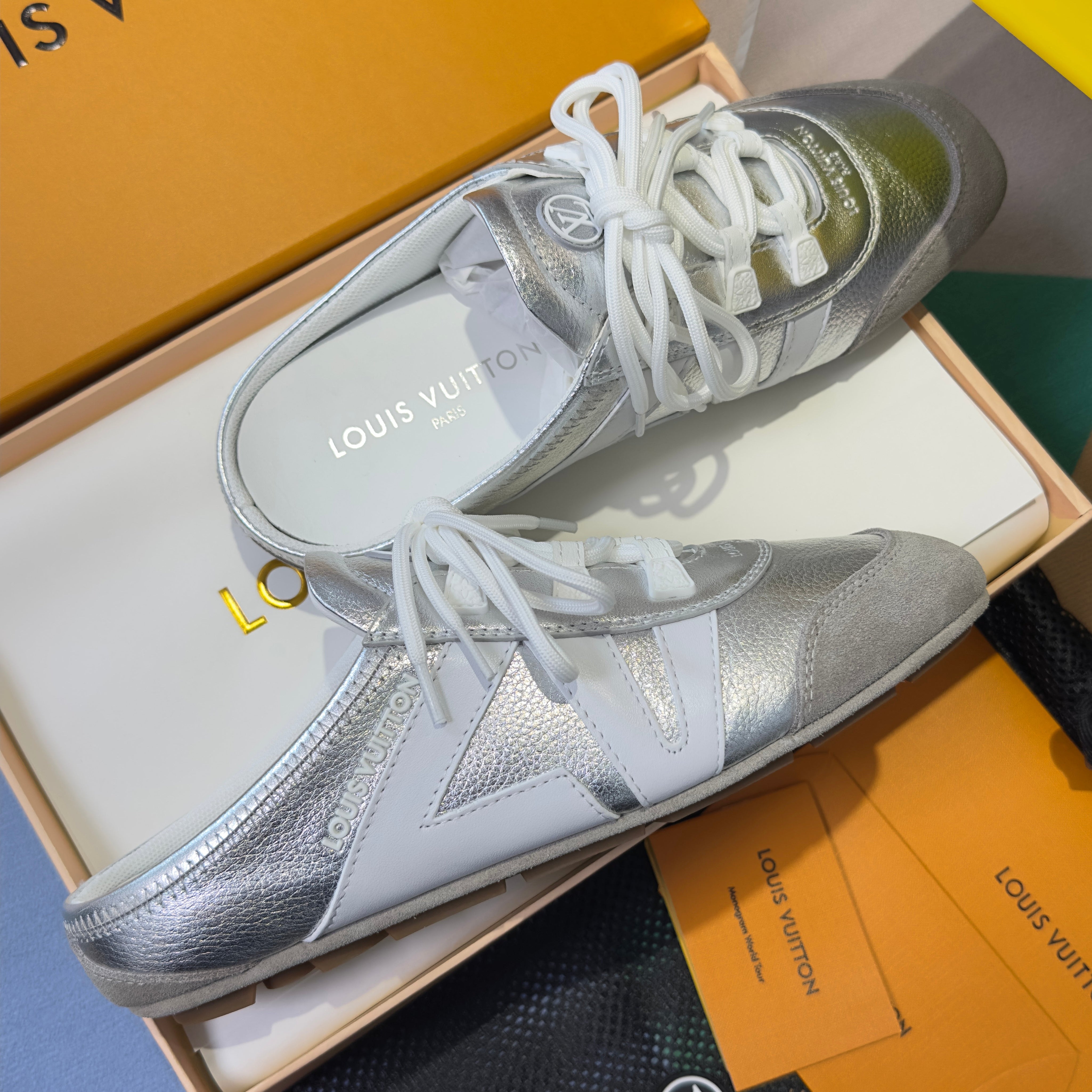 LV 26S SNEAKERINA OPEN BACK SNEAKERS IN SILVER CALFSKIN AND SUEDE