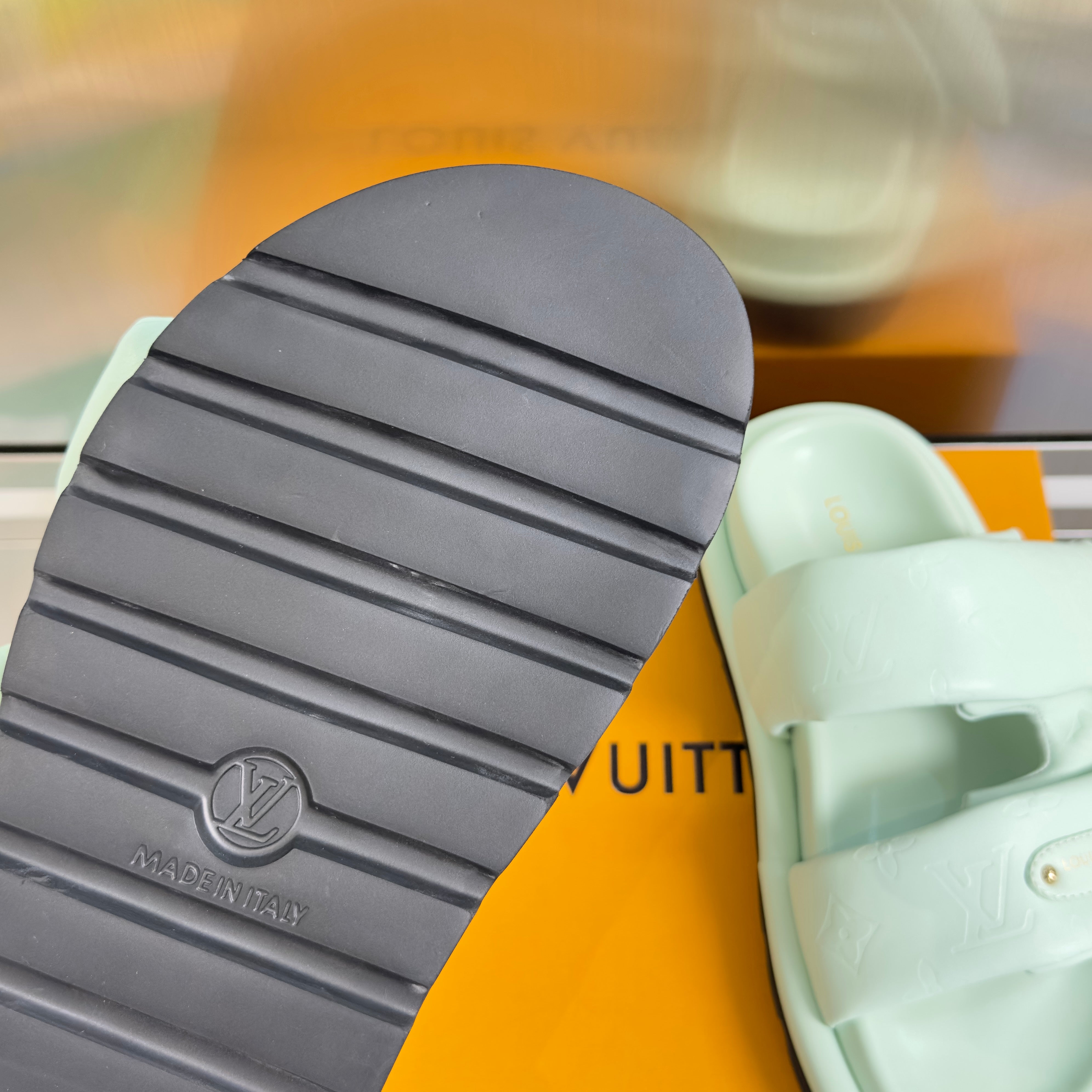 LV 26S PADDED SLIDES 40MM IN MINT GREEN CALFSKIN MONOGRAM