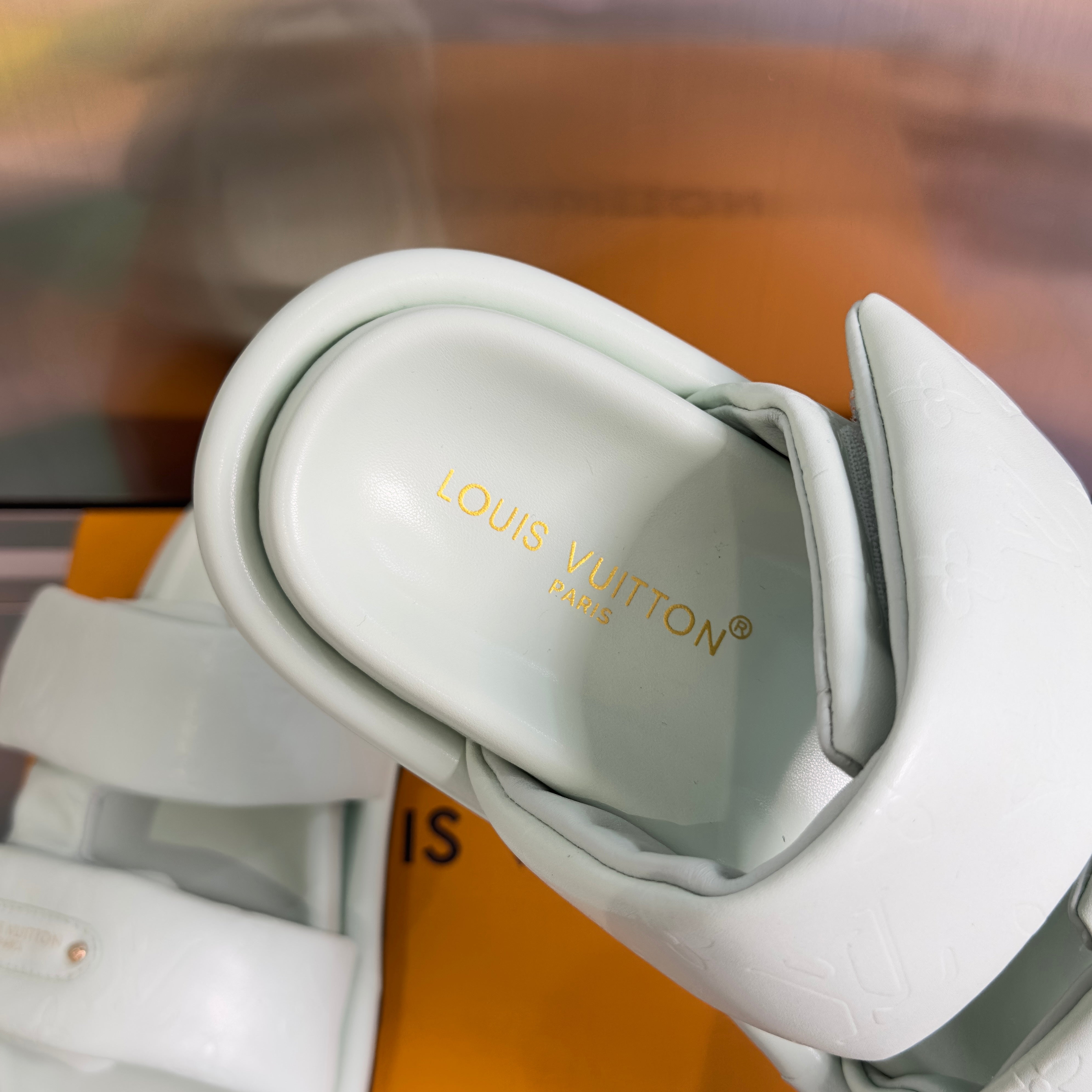 LV 26S PADDED SLIDES 40MM IN MINT GREEN CALFSKIN MONOGRAM