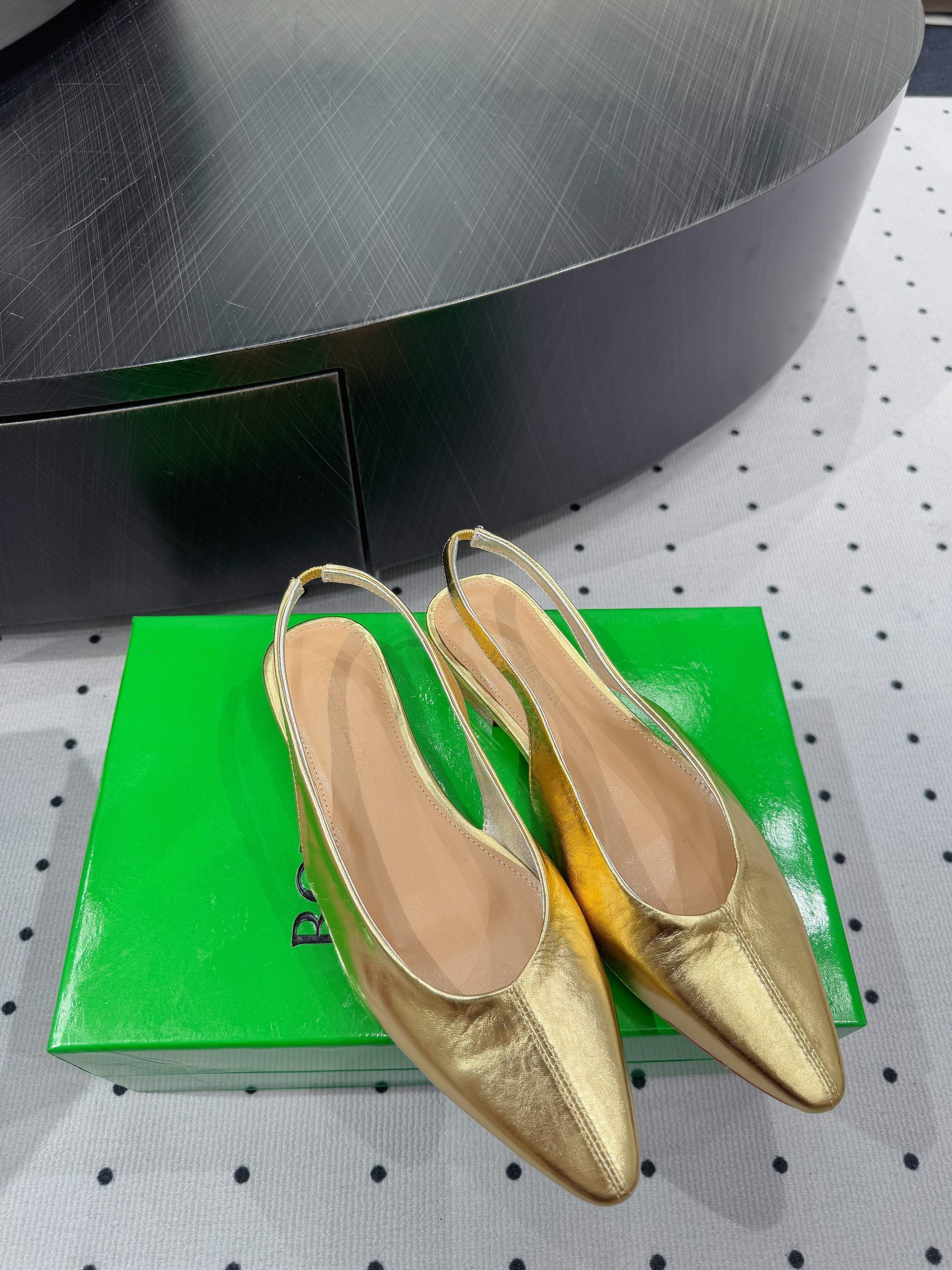 BOTTEGA VENETA 26S SLINGBACK FLATS IN GOLD CALFSKIN