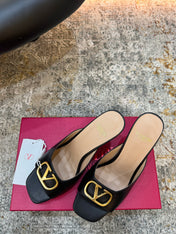 VALENTINO 26S HIGH HEEL SANDALS 105 MM IN BLACK CALFSKIN