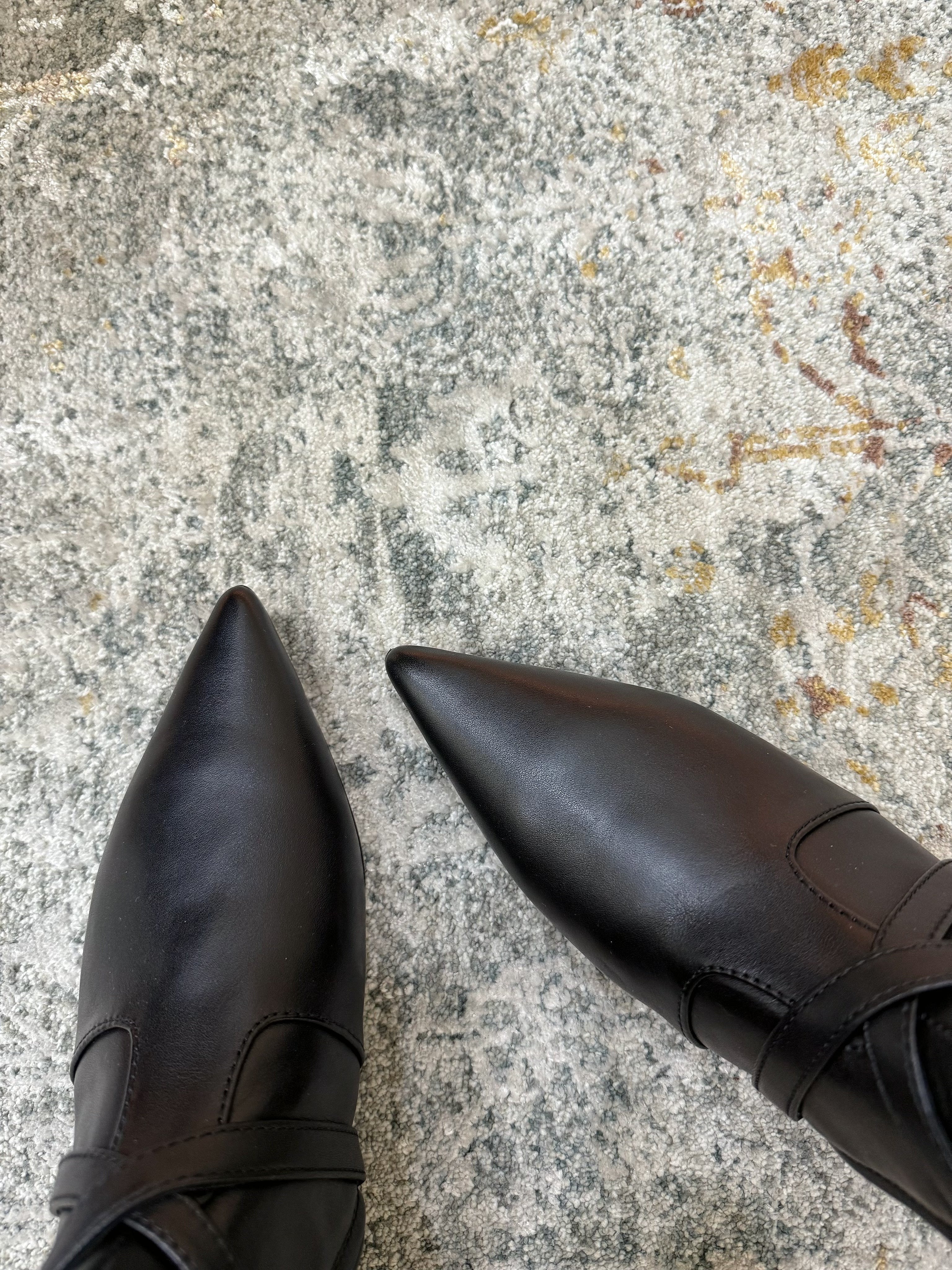 HM 26S FLAT KNEE-HIGH BOOTS IN BLACK CALFSKIN
