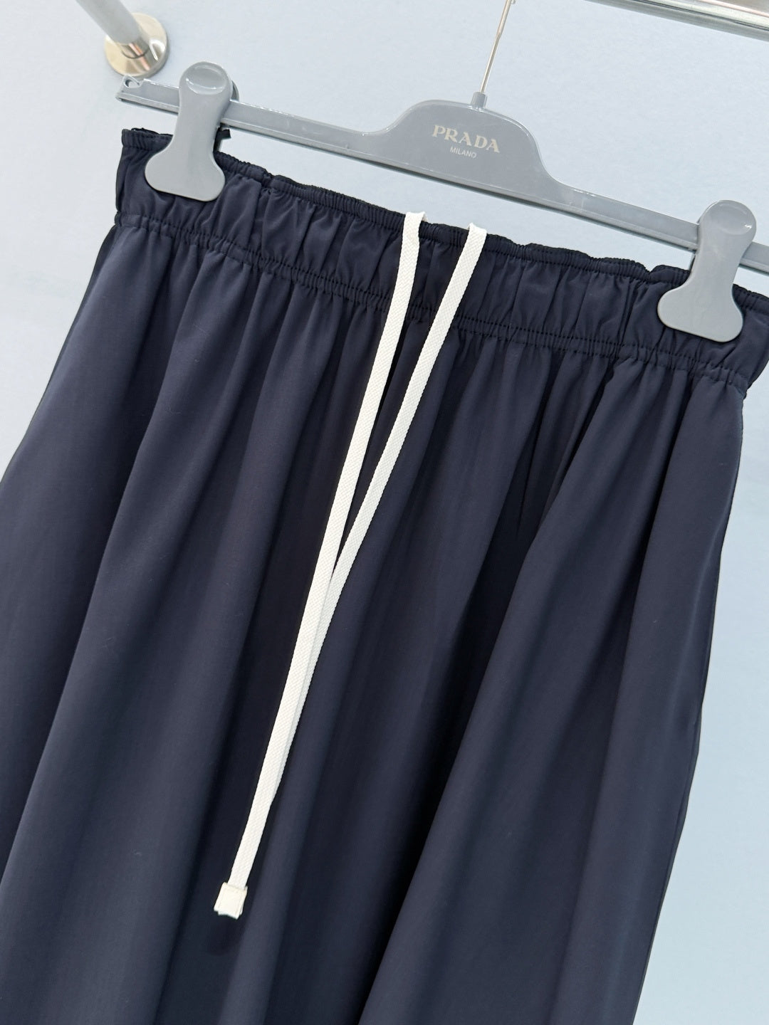 PRADA 26S PLEATED SKIRT 818