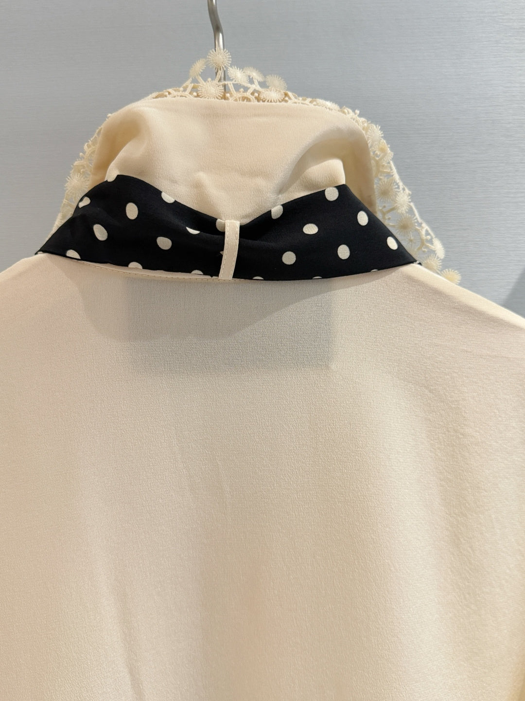 VALENTINO 26S SILK BOW BLOUSE 367