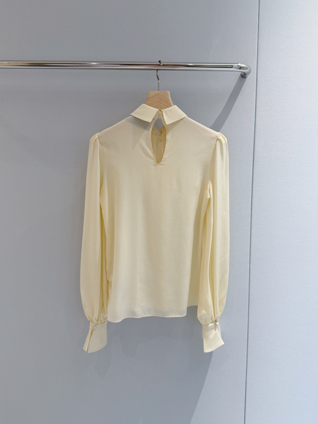 VALENTINO 26S BOW-DETAIL LONG-SLEEVE BLOUSE 368