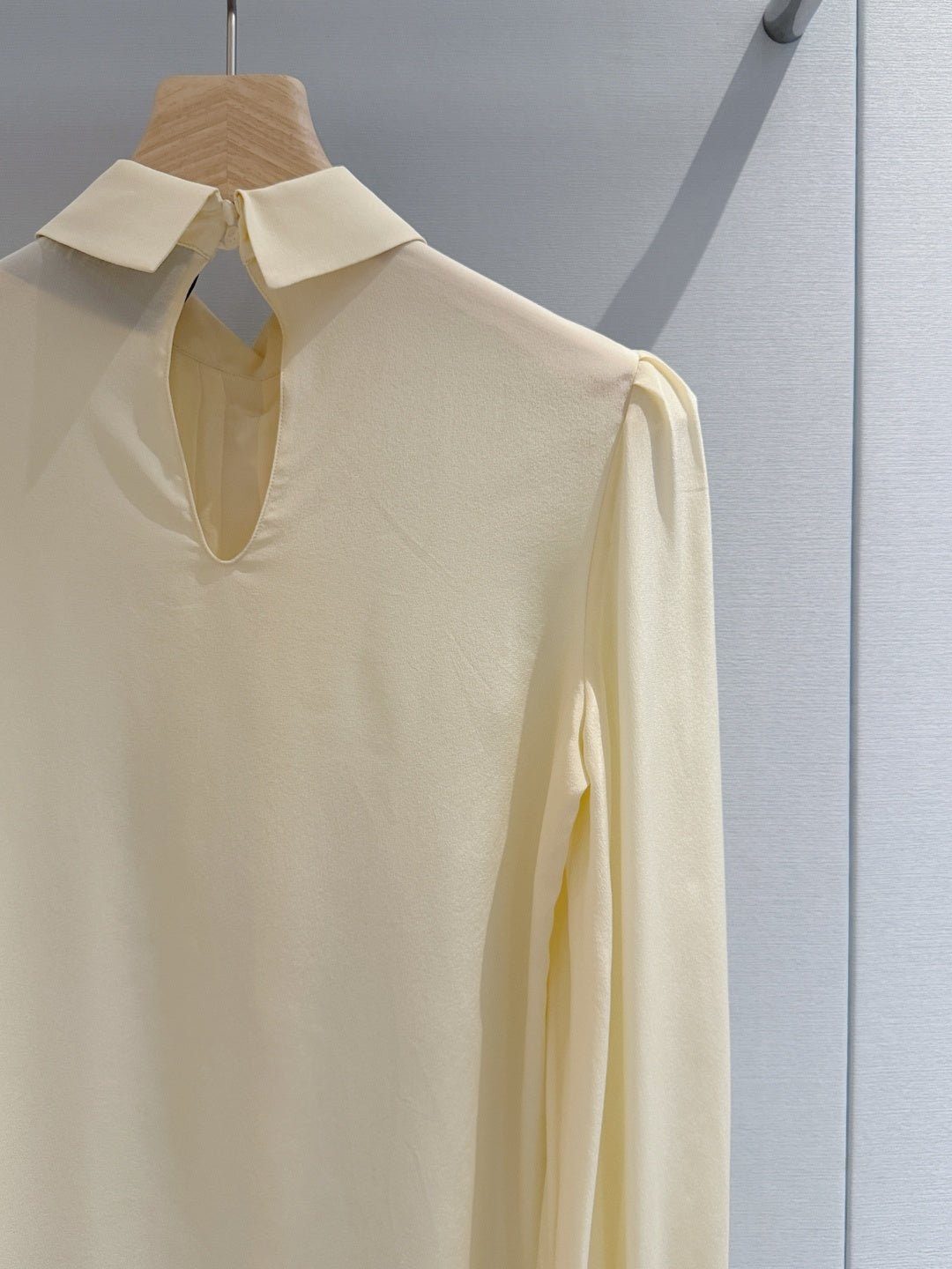 VALENTINO 26S BOW-DETAIL LONG-SLEEVE BLOUSE 368