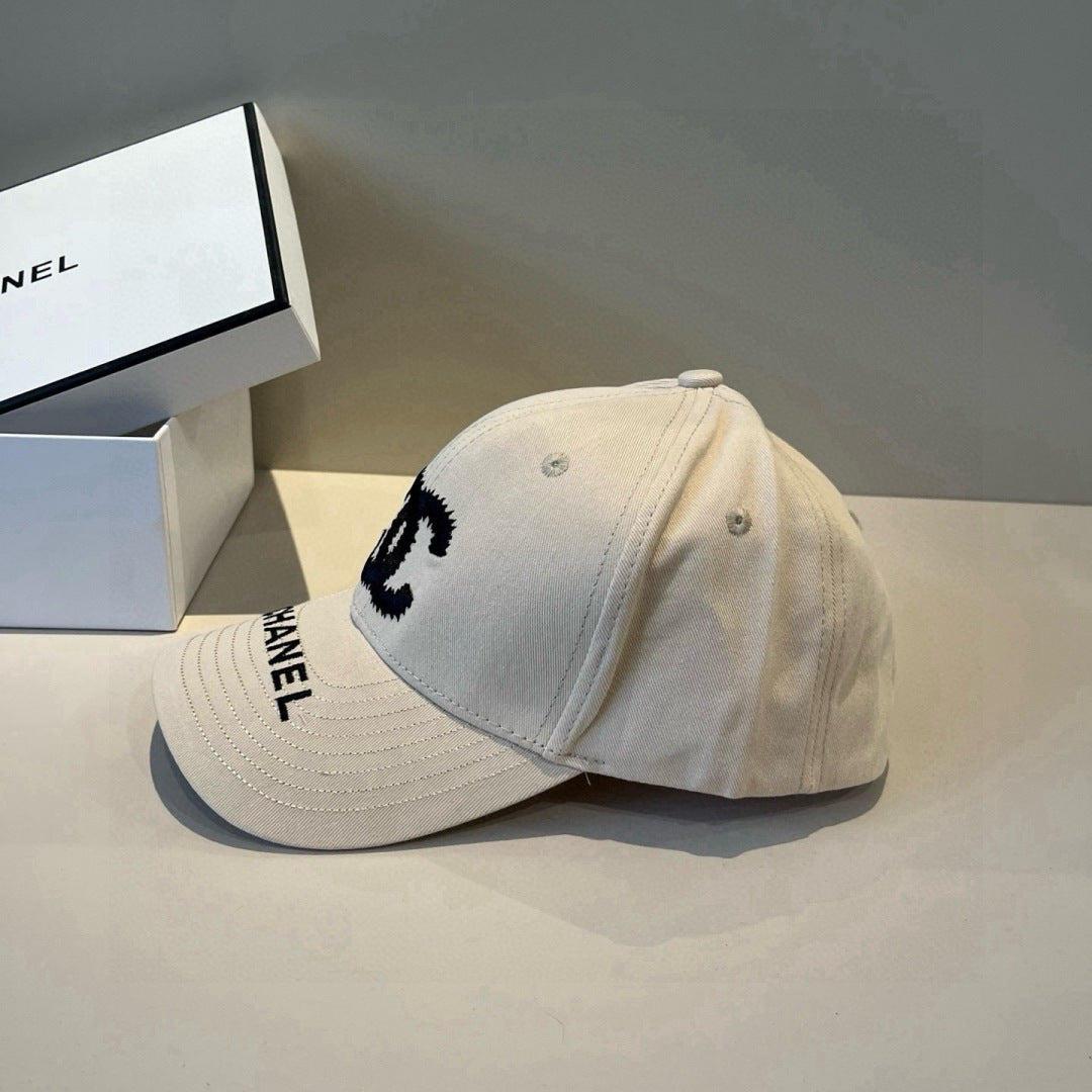 CHANEL 26S BASEBALL CAP EMBROIDERED CC LOGO 337968