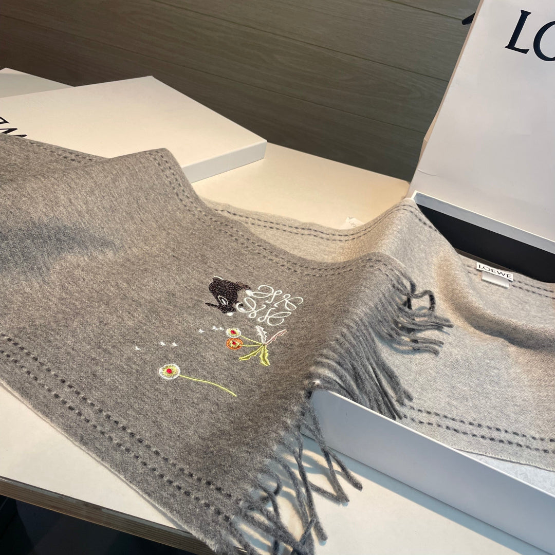 LOEWE 26S SCARF 180 IN CASHMERE 113780