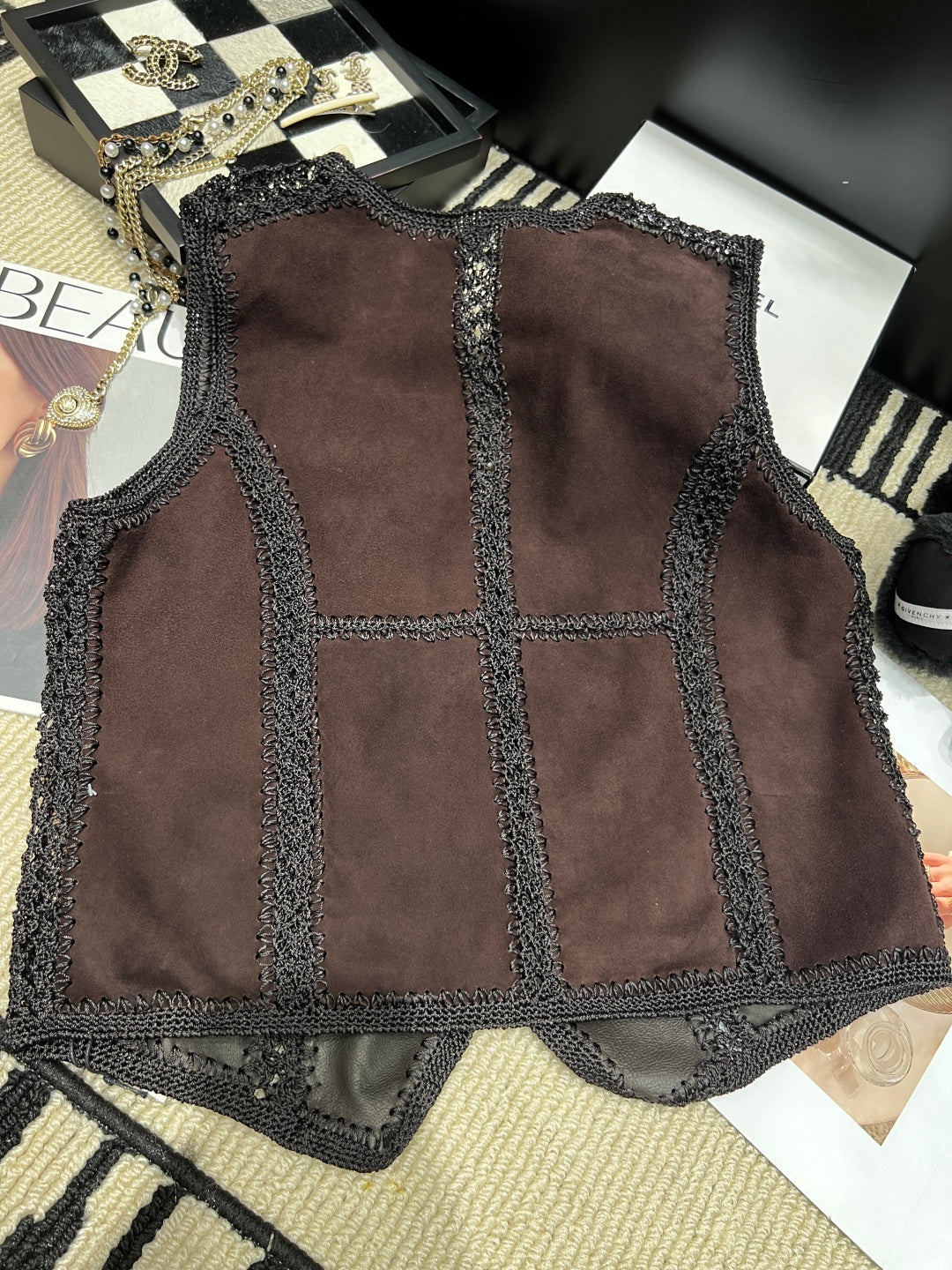 VALENTINO 26S CROCHET-TRIM SUEDE VEST 337