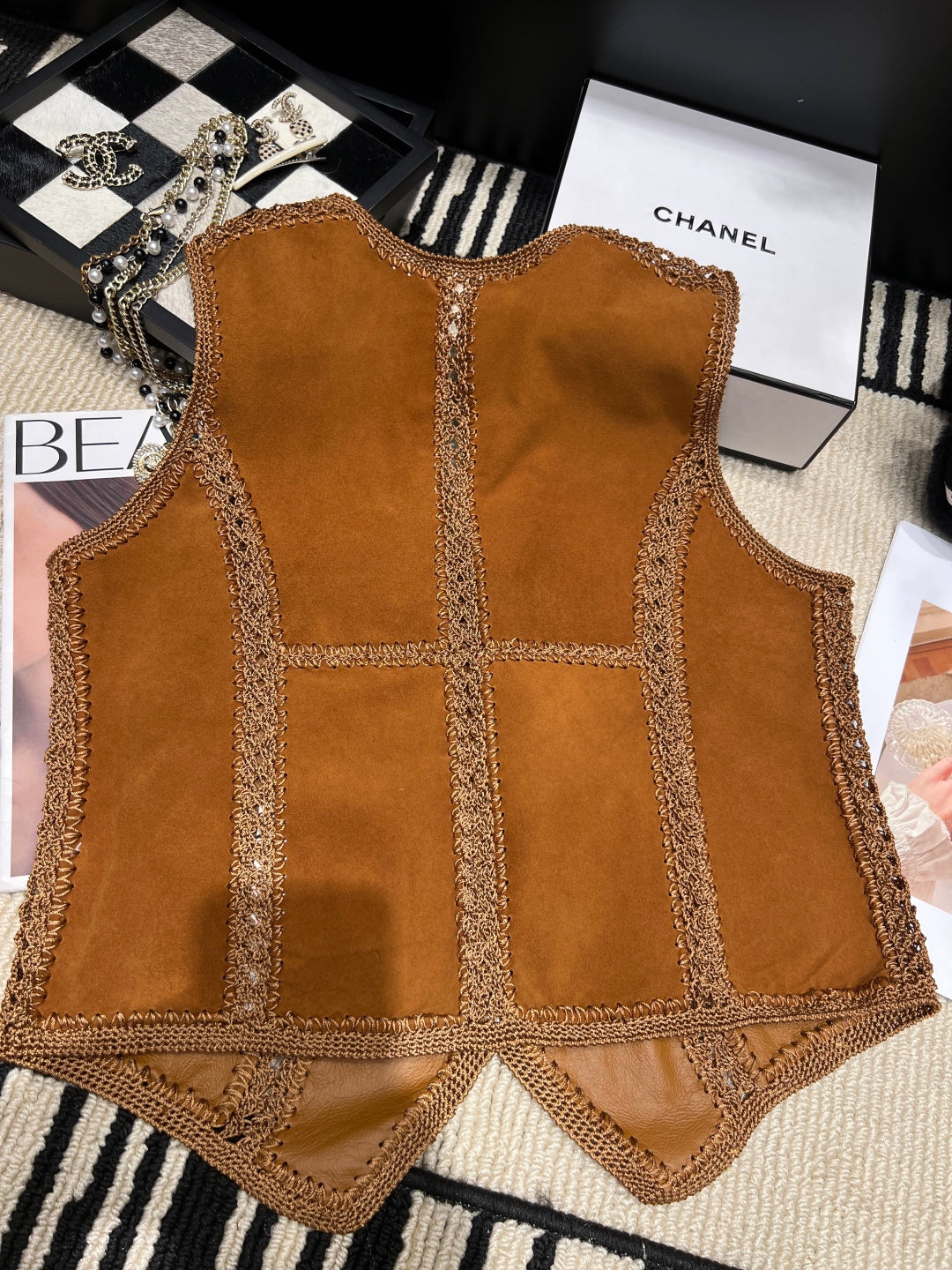 VALENTINO 26S CROCHET-TRIM SUEDE VEST 336