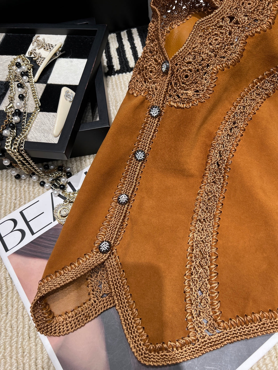 VALENTINO 26S CROCHET-TRIM SUEDE VEST 336