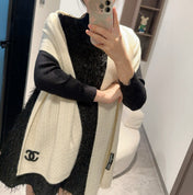CHANEL 25S SCARF 200 IN CASHMERE 932411