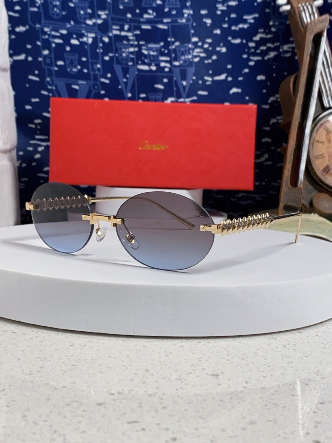 CARTIER 26S OVAL FRAME IN METAL 434041