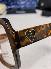 CHANEL 26S OVERSIZED SQUARE FRAME IN ACETATE 404749