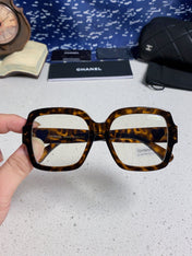 CHANEL 26S OVERSIZED SQUARE FRAME IN ACETATE 404749