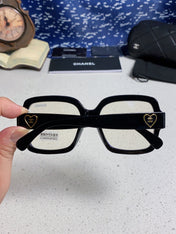 CHANEL 26S OVERSIZED SQUARE FRAME IN ACETATE 404750