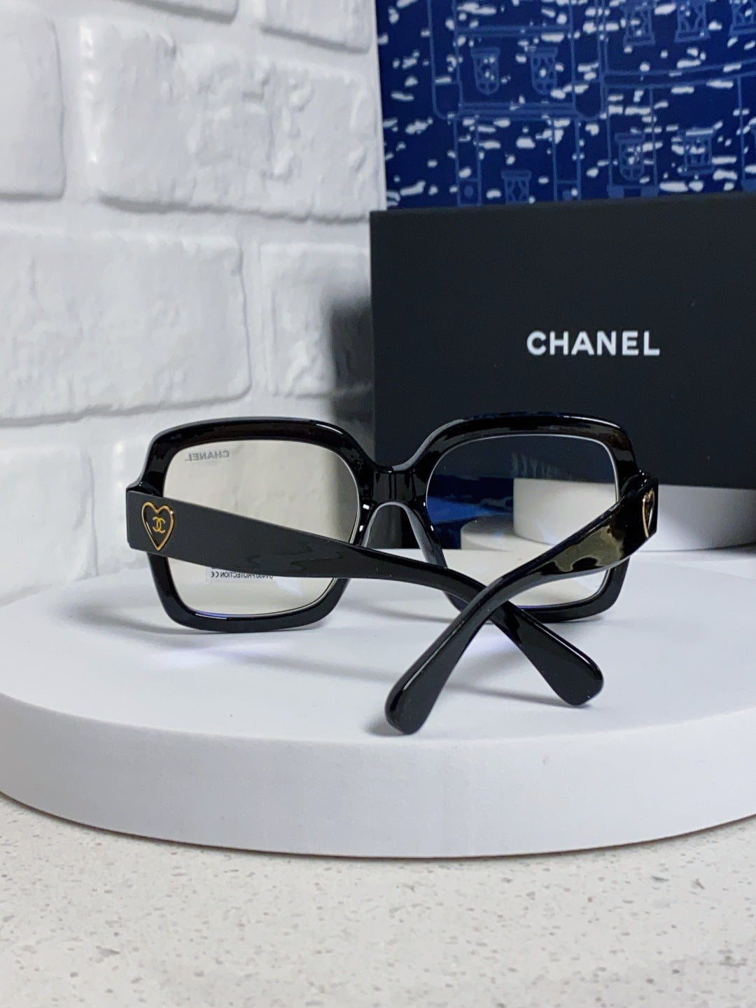 CHANEL 26S OVERSIZED SQUARE FRAME IN ACETATE 404750