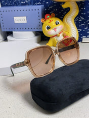 GUCCI 26S SQUARE FRAME IN ACETATE 424619