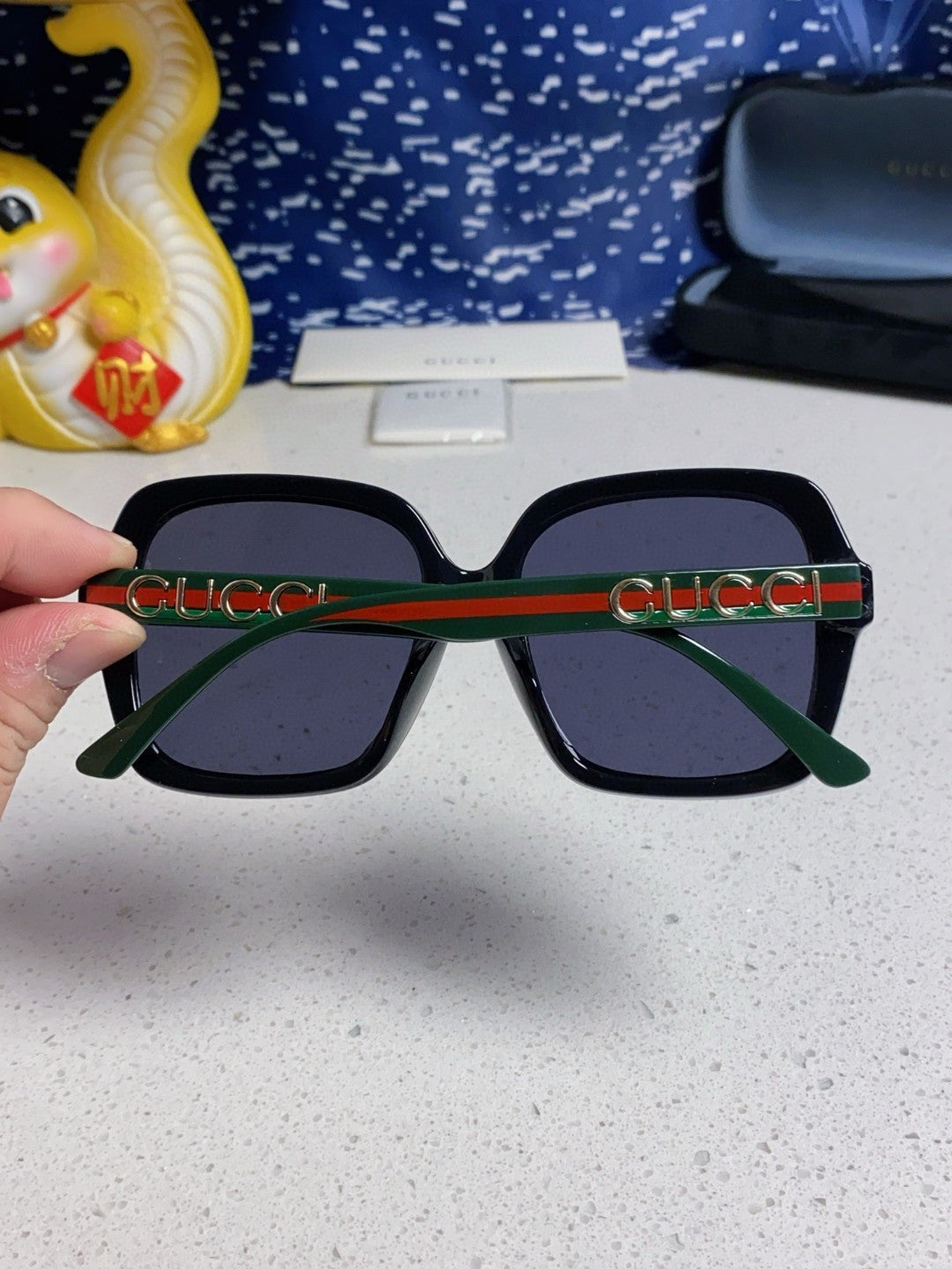 GUCCI 26S SQUARE FRAME IN ACETATE 424622