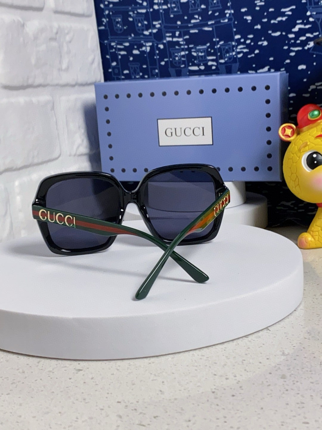 GUCCI 26S SQUARE FRAME IN ACETATE 424622