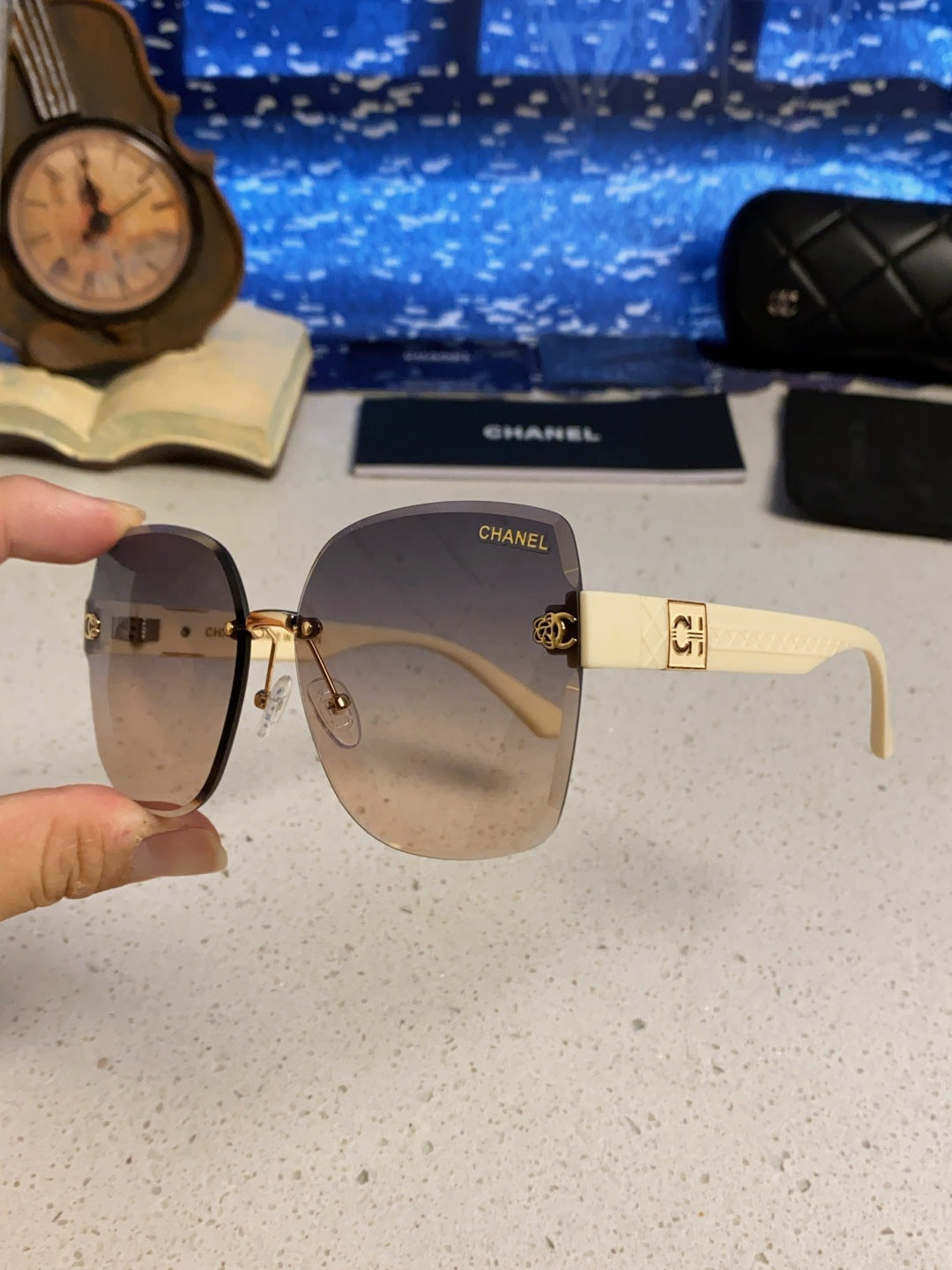 CHANEL 26S FACETED LENSES IN ACETATE 404783