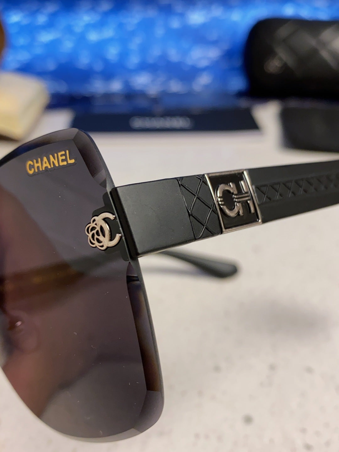 CHANEL 26S FACETED LENSES IN ACETATE 404784