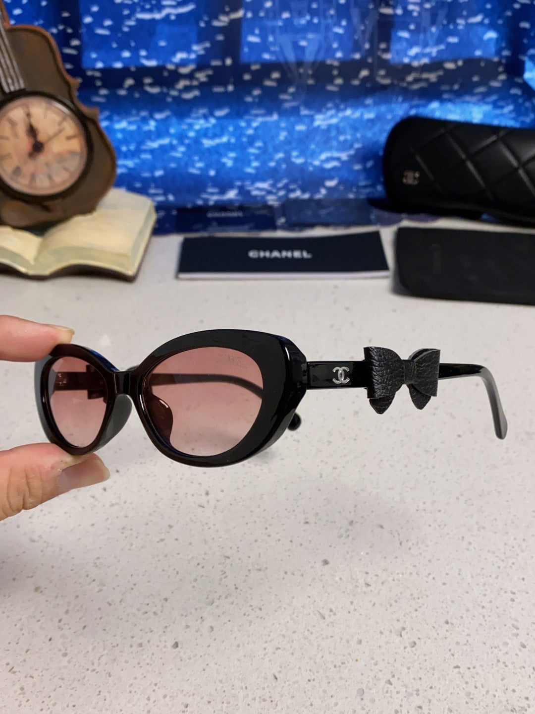 CHANEL 26S SLIM OVAL FRAME IN ACETATE 404786