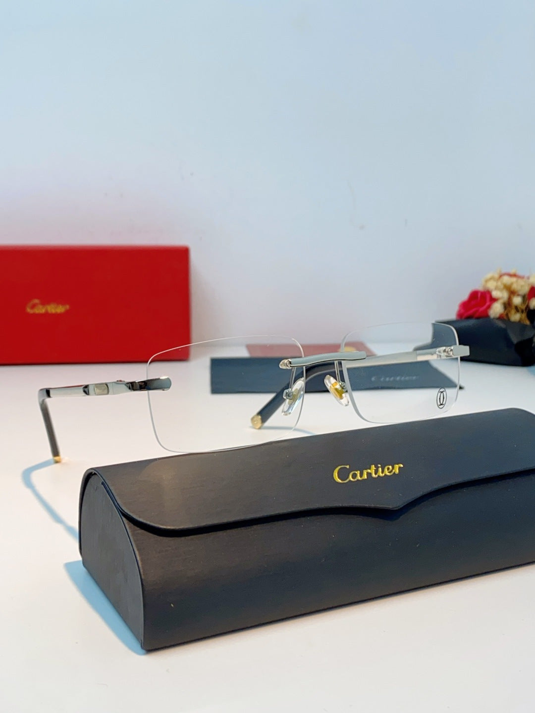 CARTIER 26S RECTANGULAR FRAME IN METAL 431046