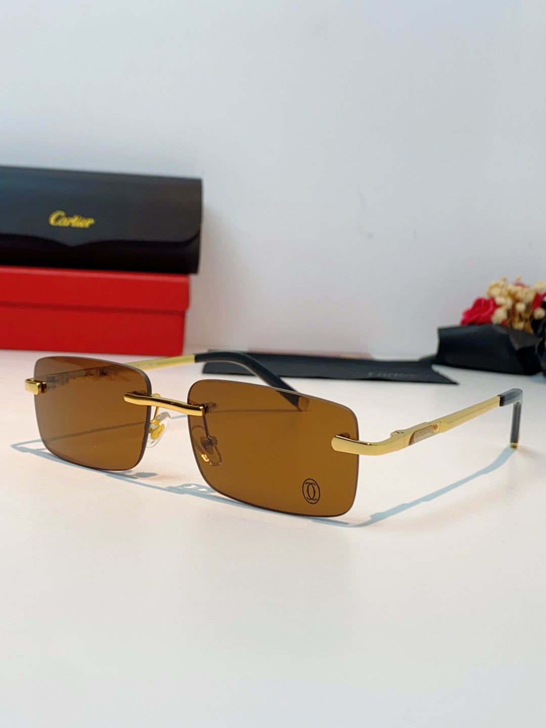 CARTIER 26S RECTANGULAR FRAME IN METAL 431048