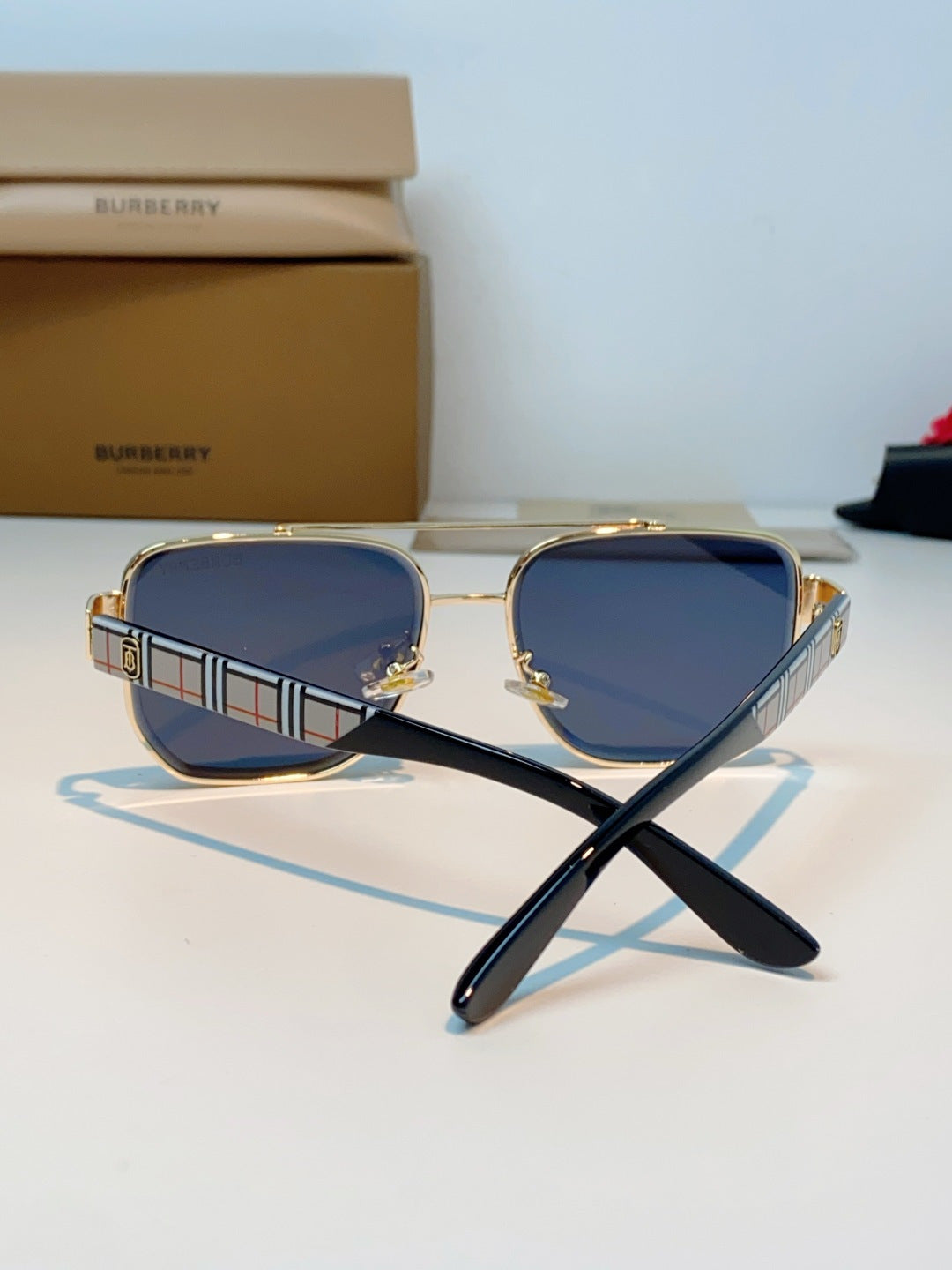 BURBERRY 26S RECTANGULAR FRAME IN METAL 419059