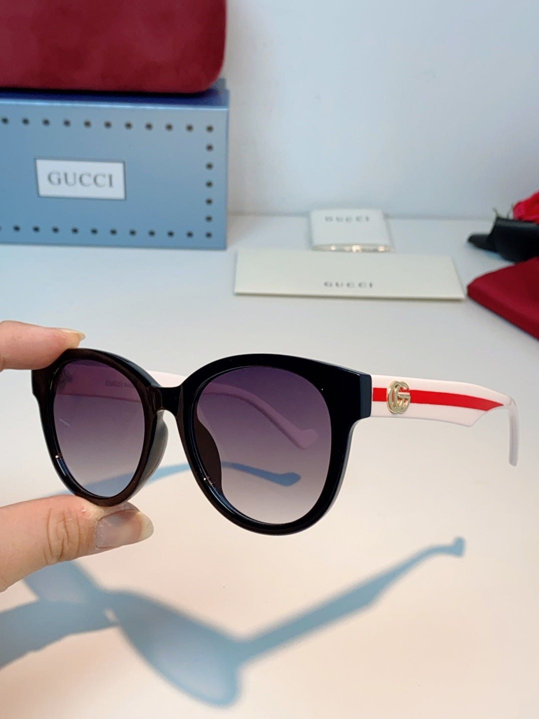 GUCCI 26S CAT-EYE FRAME IN ACETATE 424501