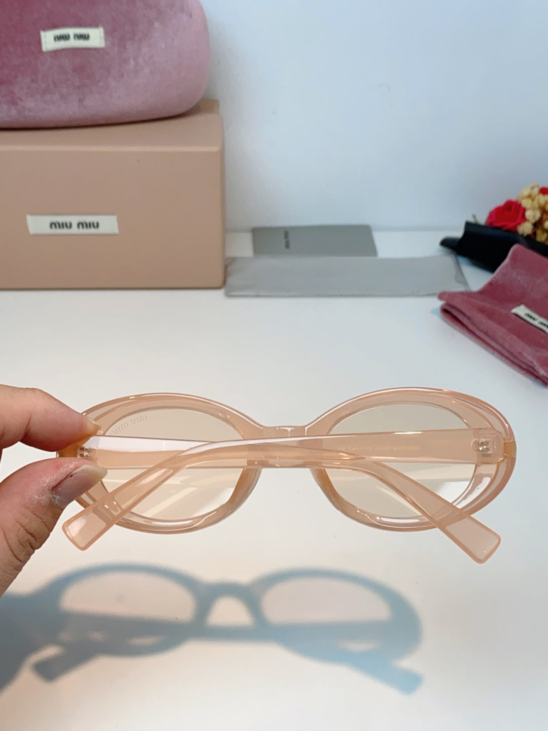 MIUMIU 26S OVAL FRAME IN ACETATE 424527