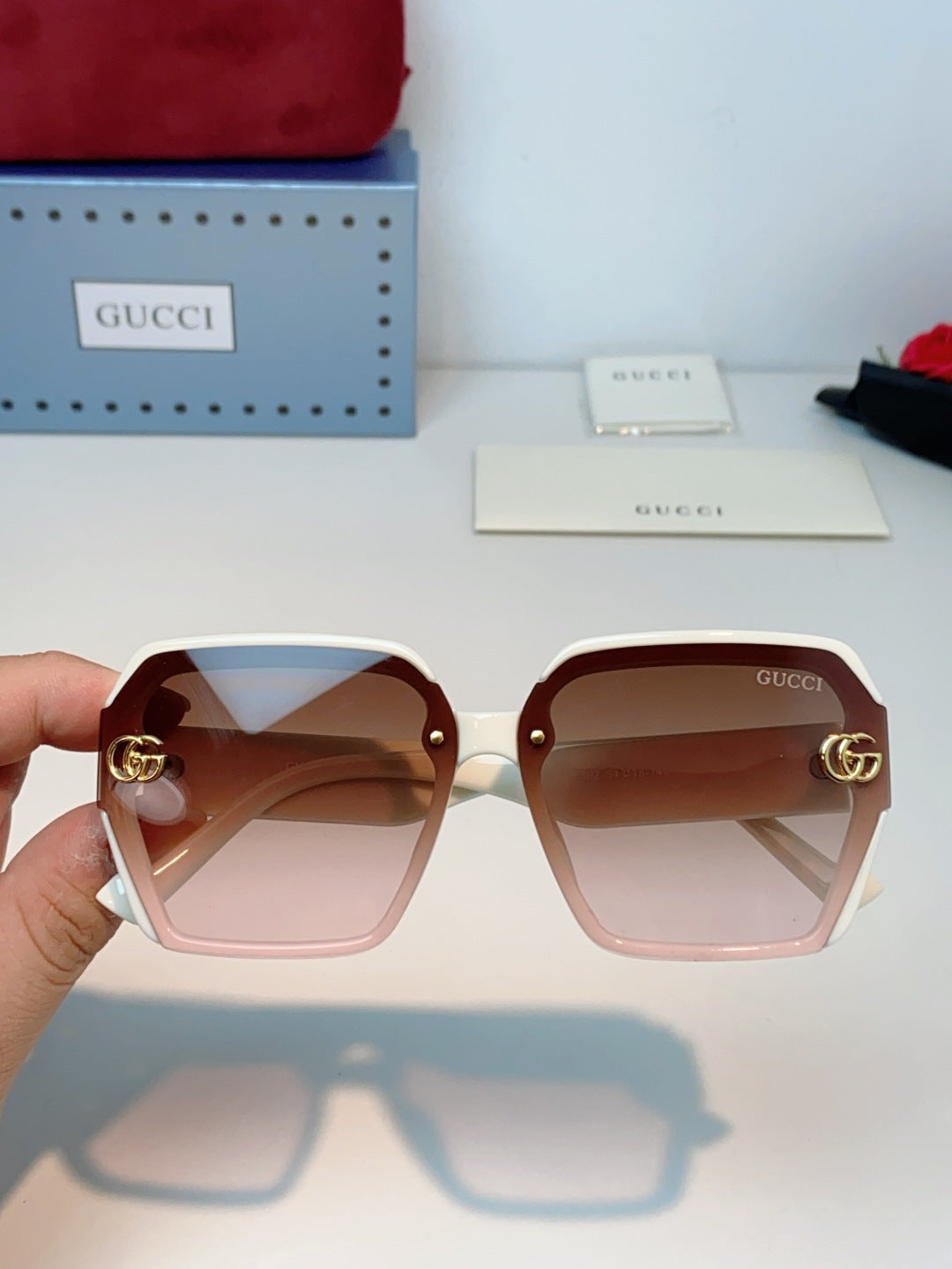 GUCCI 26S OVERSIZED SQUARE FRAME IN ACETATE 424517