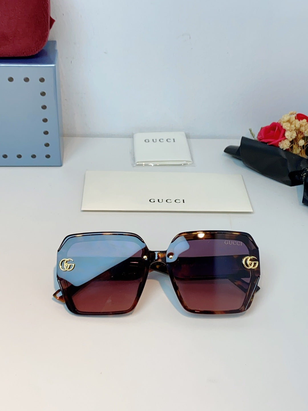 GUCCI 26S OVERSIZED SQUARE FRAME IN ACETATE 424518