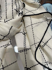 CHANEL 26S SCARF 140 IN CASHMERE AND SILK 304715