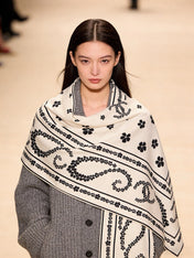CHANEL 26S SCARF 135 IN CASHMERE AND SILK 309370