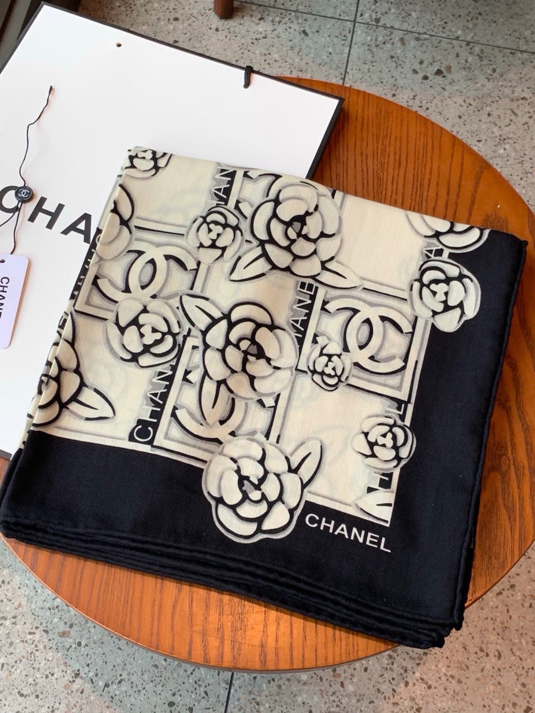 CHANEL 26S SCARF 140 IN CASHMERE AND SILK 309374
