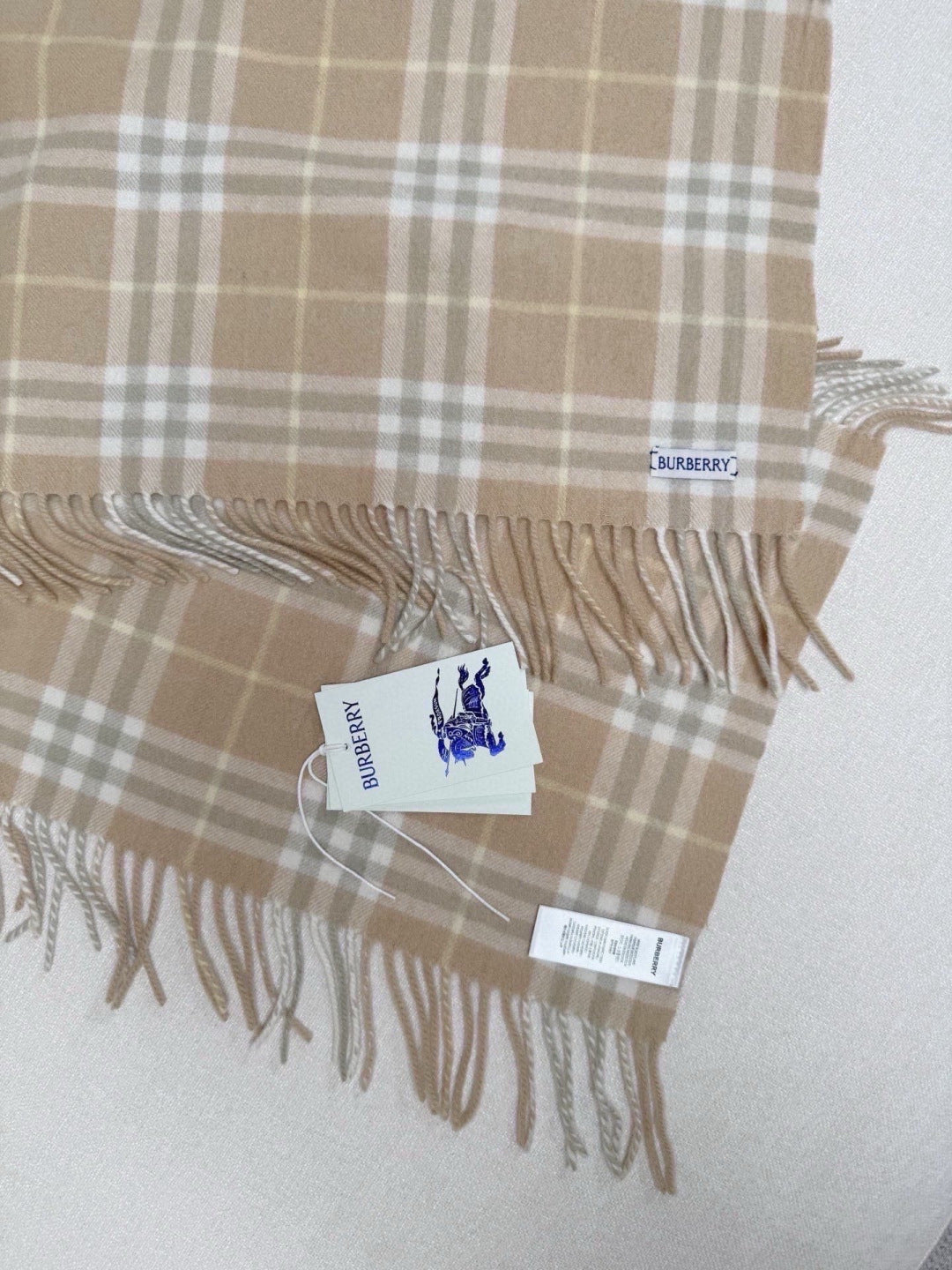 BURBERRY 26S SCARF 155CM IN CASHMERE 309947