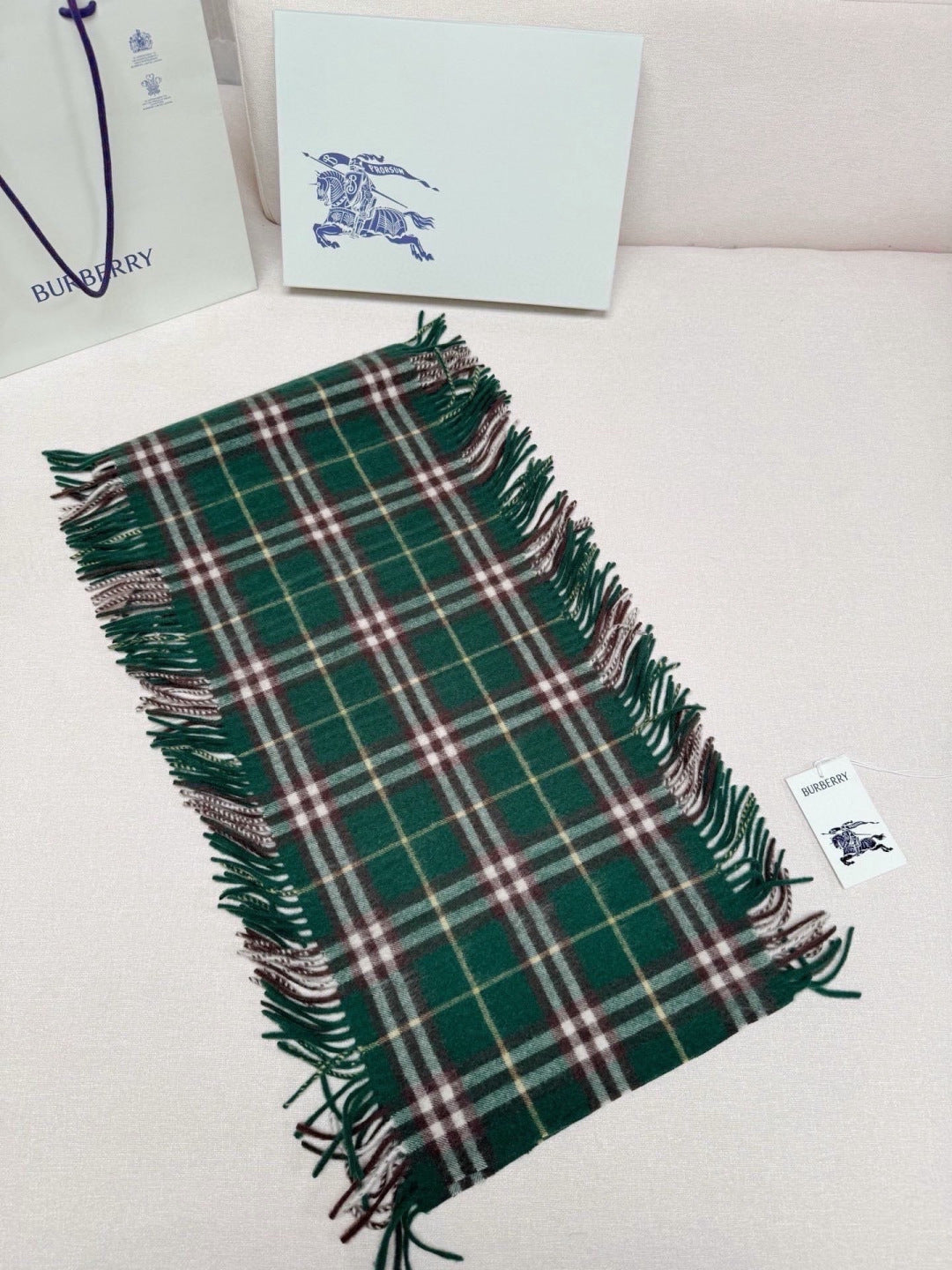BURBERRY 26S SCARF 155CM IN CASHMERE 309949