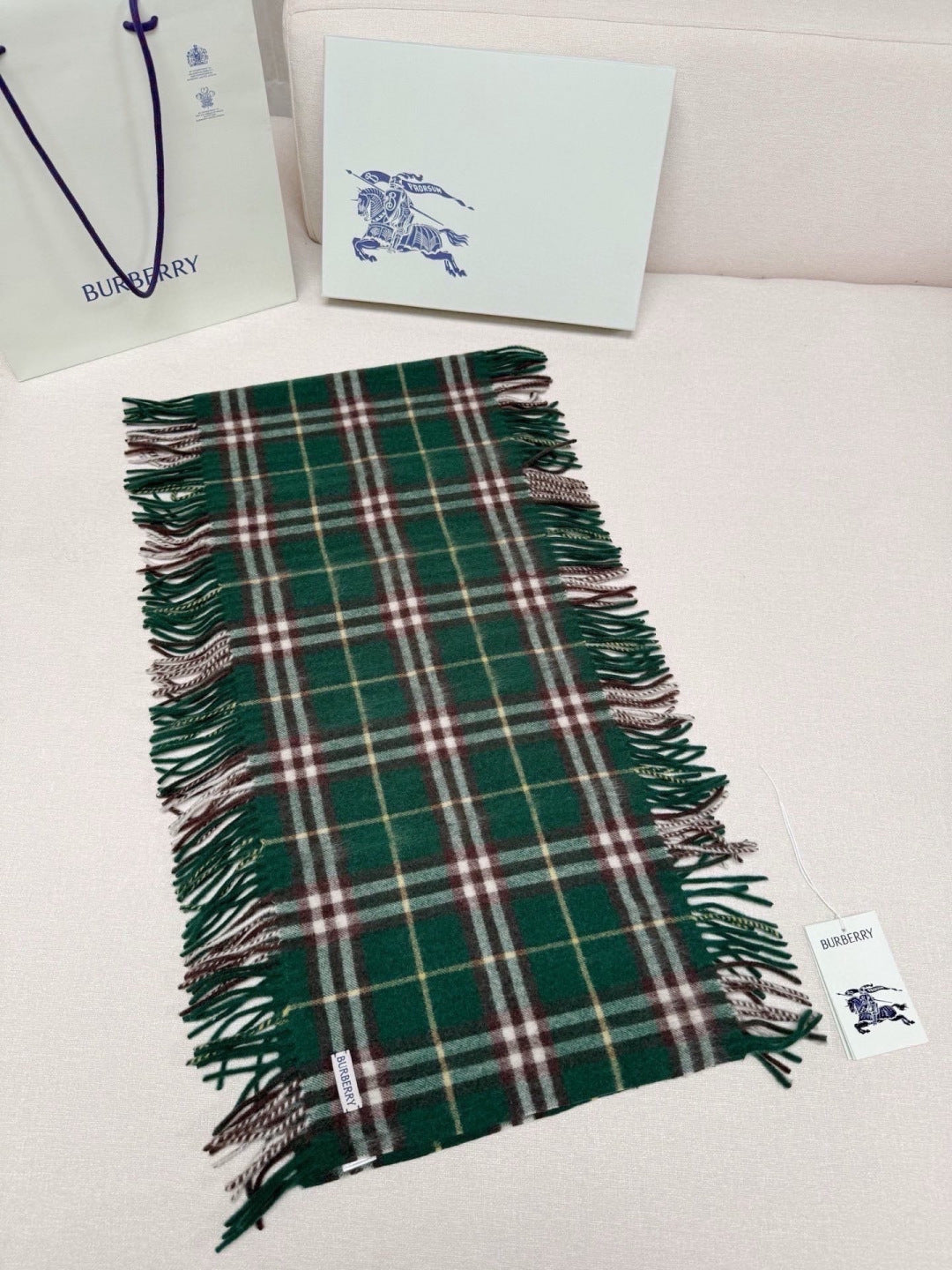 BURBERRY 26S SCARF 155CM IN CASHMERE 309949